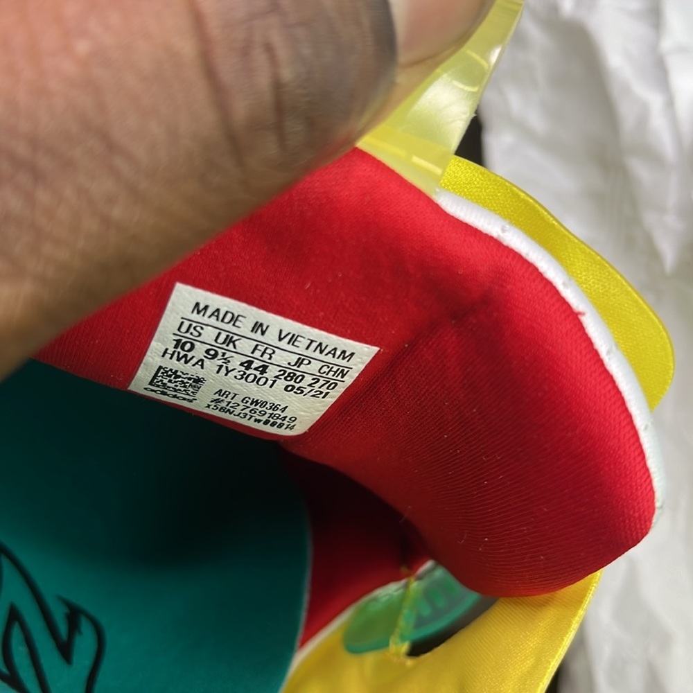AdidasZX Fury/Reebok collaboration Yellow/Teal/Red/White size 10 - Picture 9 of 10